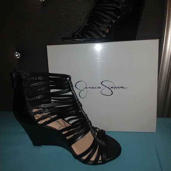 Gently used Jessica Simpson heels - Picture 1 of 3